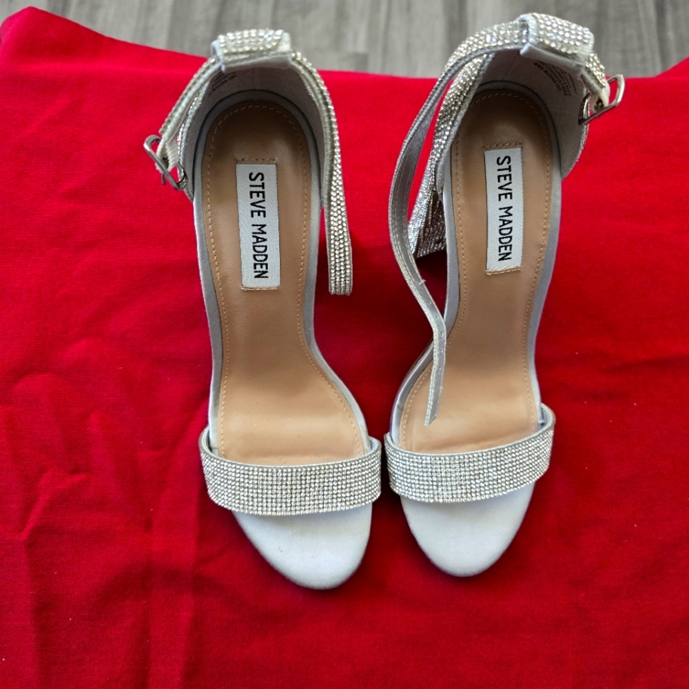 New sparkling heels size 8